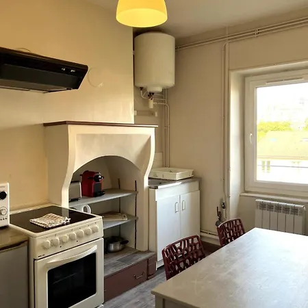 アパート Calme Et Bien Situe A クレルモン・フェラン