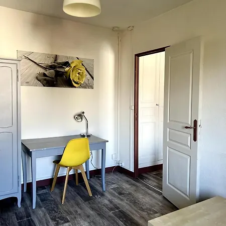 Calme Et Bien Situe A *