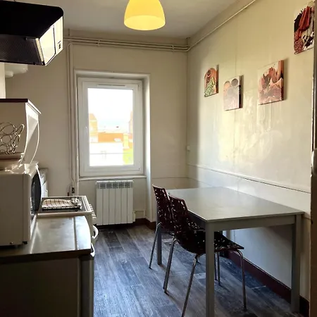 Calme Et Bien Situe A アパート クレルモン・フェラン