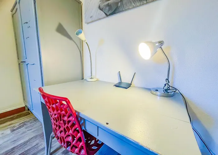 Calme Et Bien Situe A